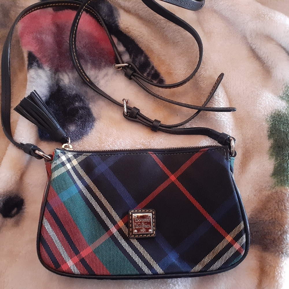 Dooney & Bourke purse